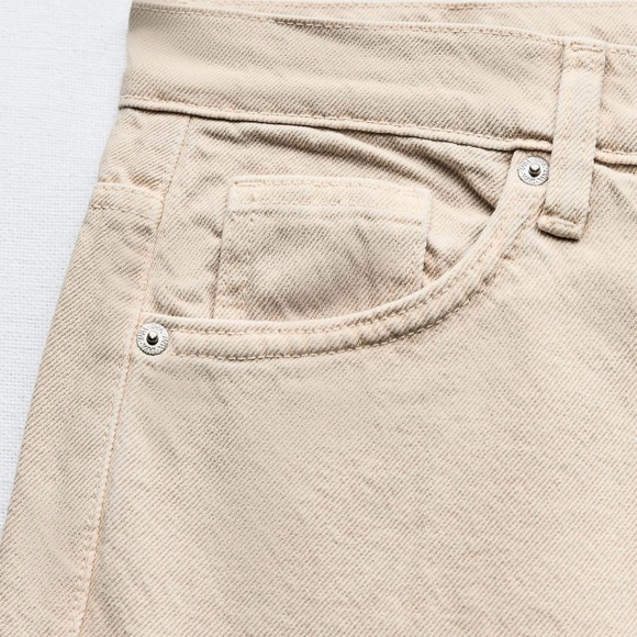 Zara mid rise studded TRF jeans - Picture 3 of 4